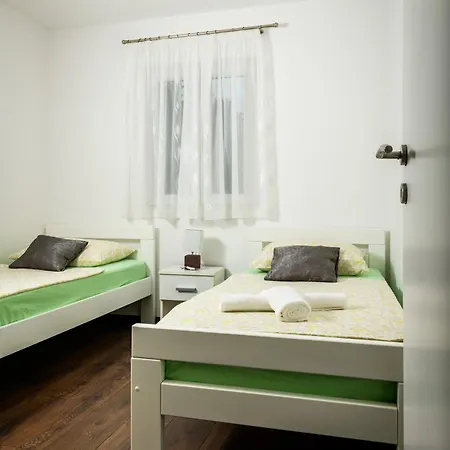 Apartamento Emina *