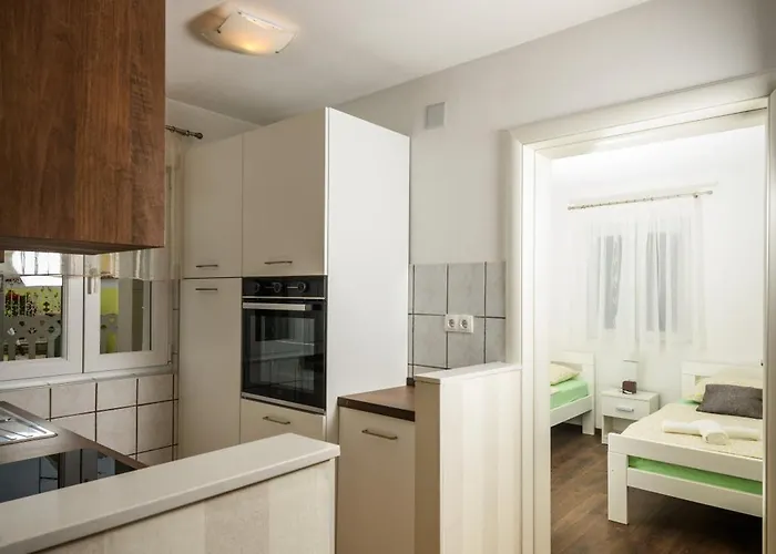 דירה Emina וודיצה